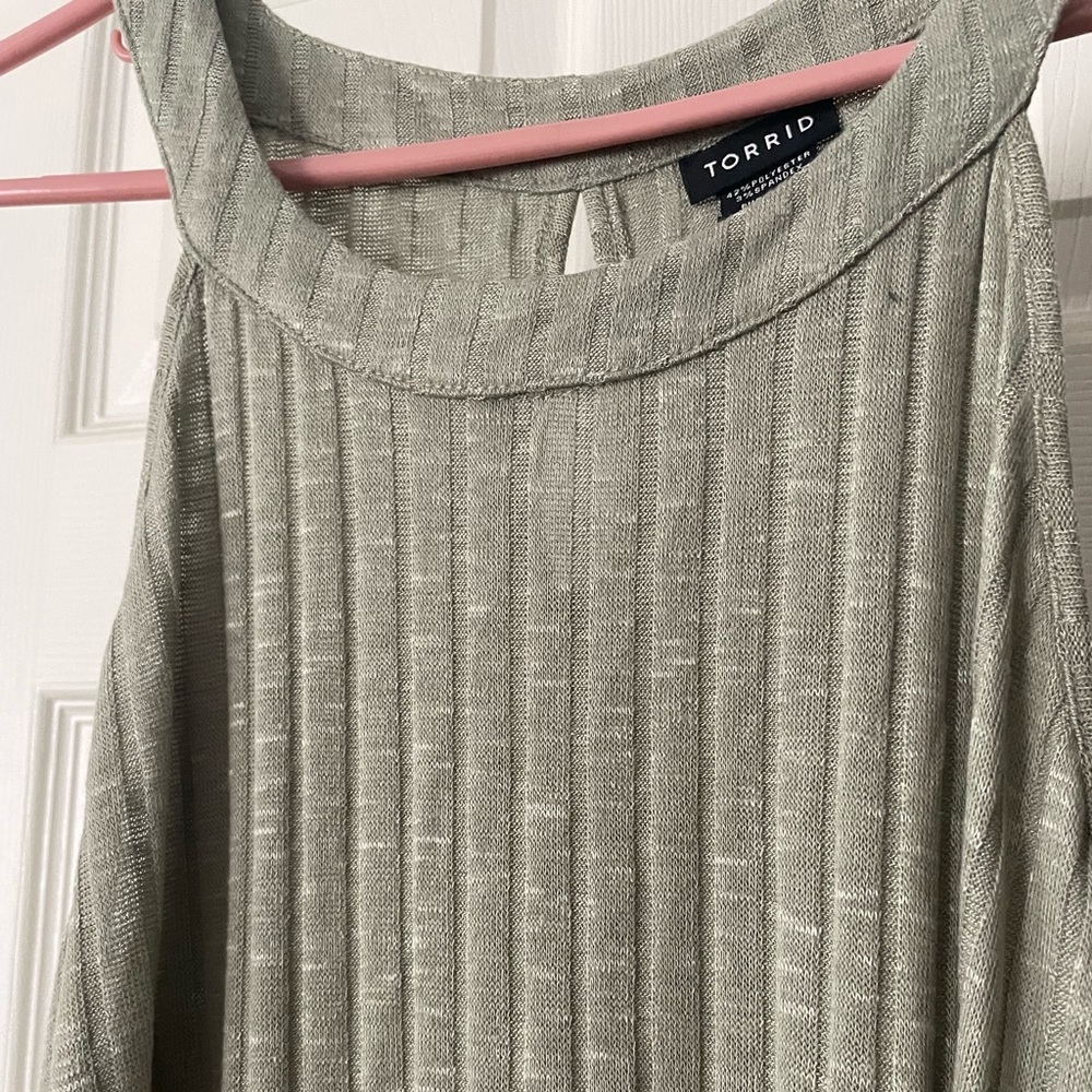 Torrid top - Picture 3 of 5
